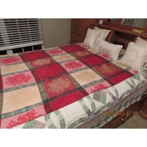 TABLECLOTH Christmas and Holiday Table Cover Decoration